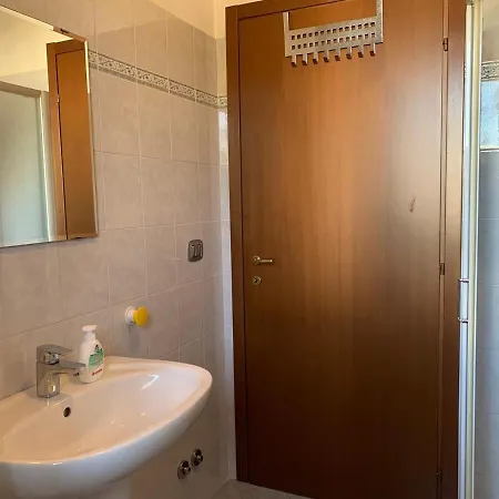 Free Parking, Close To The Train Station And The Duomo דירה פארמה